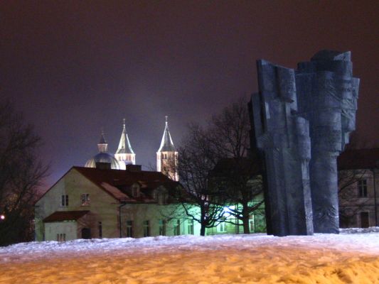 pomnik Władysława Broniewskiego
