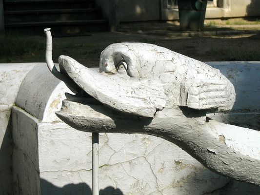 ....
tytułu brak, ponieważ mam tylko jedno skojarzenie, a nie chcę urazić panujących nam. ;)
