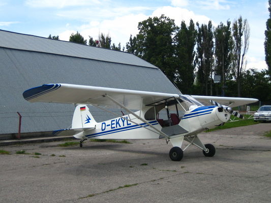 Lotnisko
zabytkowe samoloty
