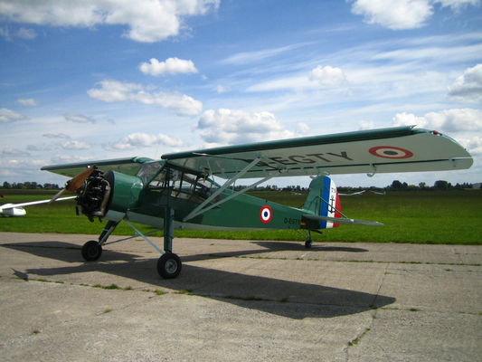 Lotnisko
zabytkowe samoloty
