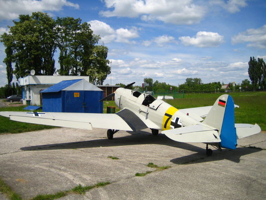 Lotnisko
zabytkowe samoloty
