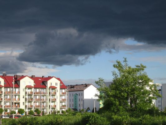 granatowo nad Zielonym Jarem
