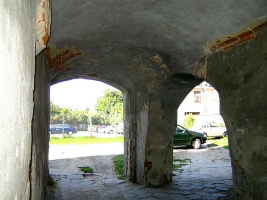 dwie bramy
ul. Bielska
