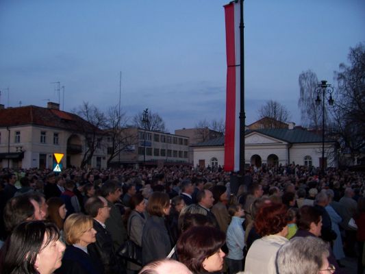 Msza i czuwanie po smierci JP II
