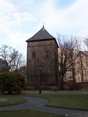 Dzwonnica przy kościele na Górkach
