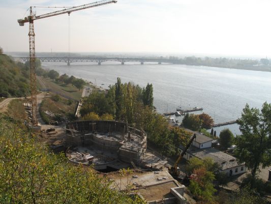 Modernizacja amfitaetru
Uwaga: Duży plik (ok. 3 MB)
