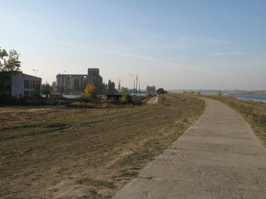 Radziwie - elewator zbożowy
Uwaga: Duży plik (ok. 3 MB)
