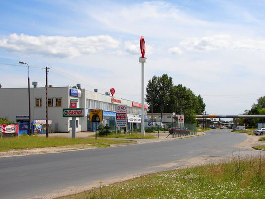 Dawny salon Mitsubishi i KIA
