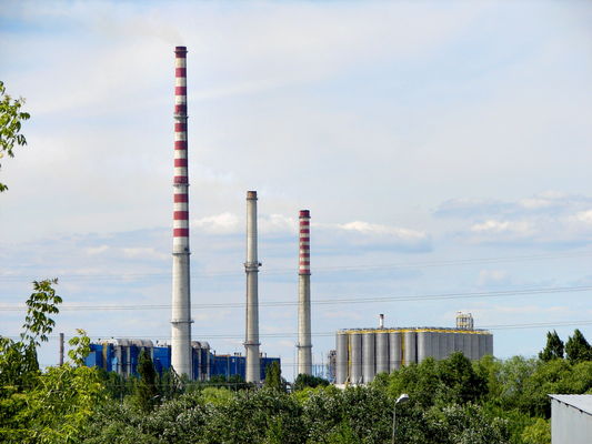 Elektrociepłownia Orlenu i BOP
Widok z pętli autobusowej na Kostrogaju
