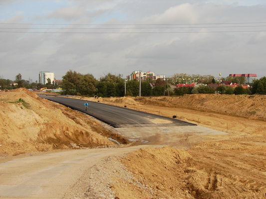 Budowa dróg dojazdowych do nowego mostu
Październik 2006
