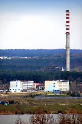 Bloki mieszkalne oraz nieczynna mleczarnia na Radziwiu
