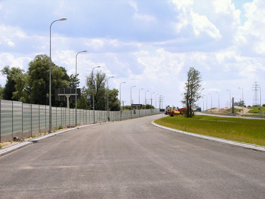 Budowa dróg dojazdowych do nowego mostu
Usuwanie tymczasowego przejazdu pomiędzy jezdniami
Czerwiec 2007
