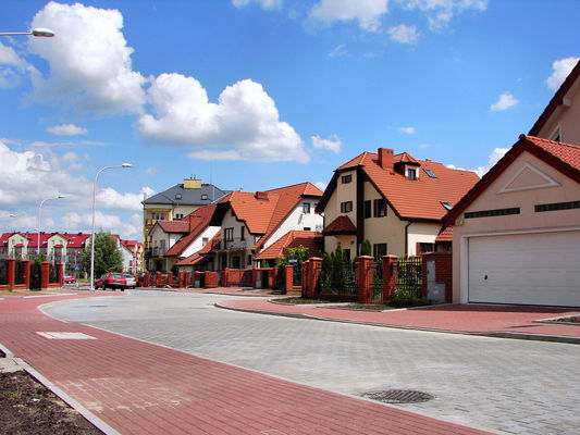 Osiedle domków jednorodzinnych, ul. Patriotów
