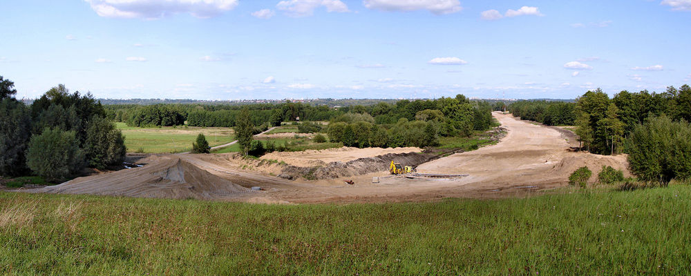 Budowa IV odcinka dróg dojazdowych do nowego mostu
Widok z Ciechomic w kierunku Tokar
