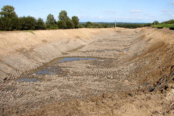 Budowa IV odcinka dróg dojazdowych do nowego mostu
Widok z przyszłego wiaduktu na ul. Ciechomickiej w kierunku północnym
