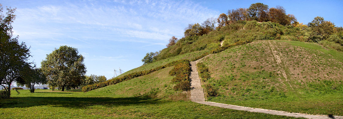 Wzgórze Tumskie od strony schodów Broniewskiego
