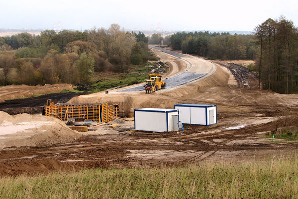 Budowa IV odcinka dróg dojazdowych do nowego mostu
Widok z Ciechomic w kierunku Tokar
