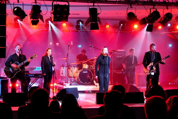 Inauguracja Galerii Wisła - koncert Belindy Carlisle
