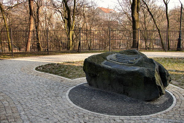 Park na Tumach
Głaz Obrońców Płocka 1920 r.
