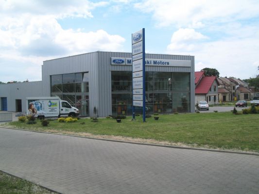 Salon samochodowy Ford
