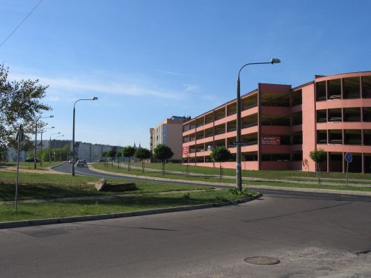 Garaż wielopoziomowy przy al. Jana Pawła II
