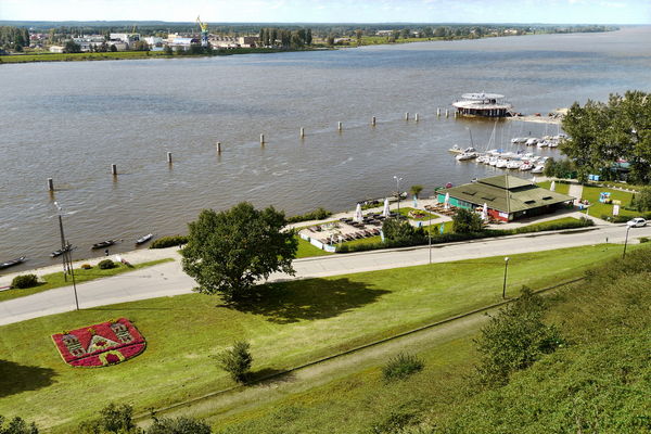 Molo w budowie, port jachtowy i Centrum Nad Wisłą
