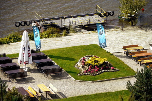 Ogródek i przystań Centrum Nad Wisłą
