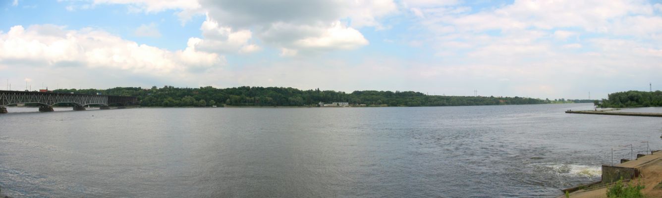 Płock od strony Radziwia (za mostem)
