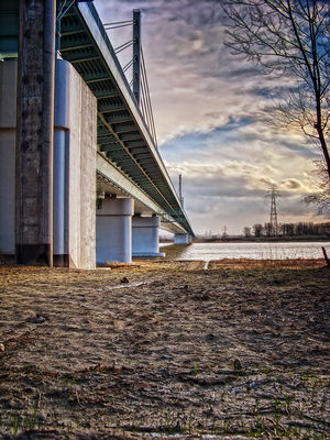 Most Solidarności
Z perspektywy studzienki :)
Słowa kluczowe: nowy most