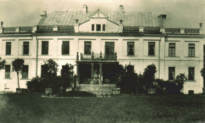 Pałac po zakończeniu rozbudowy (1910?)
Nowy Duninów. Fotografia ze zbiorów Jana Berlińskiego z Woli Brwileńskiej.
