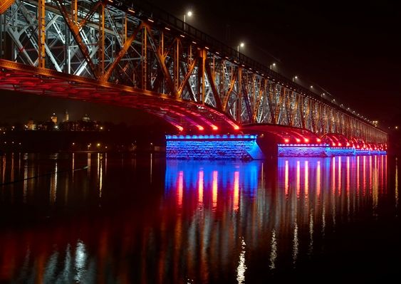 iluminacja mostu
