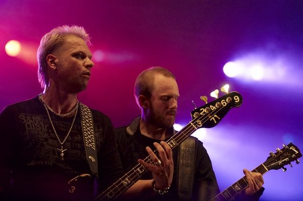 Płock Cover Festiwal
THERION - Bestia nawiedziła Płock pozostawiając za sobą zgliszcza, rumowisko i skopane dupska. Żądna krwi i wygłodniała jak nigdy zagrała festiwalu.
