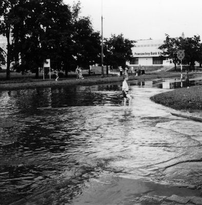 ul. 1000-lecia po ulewnym deszczu.

