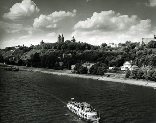 Rejs Rusałką po Wiśle.
