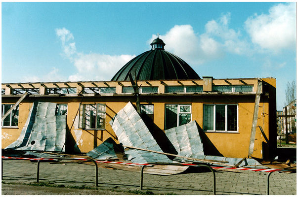 rozbiórka starego kościoła i sal katechetycznych
