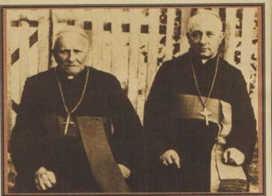 biskup Leon Wetmański i arcybiskup Julian Nowowiejaki
Zginęli śmiercią męczeńską
Słowa kluczowe: biskup