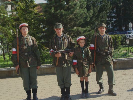 Płock Powstańcom Warszawy 1944
1 sierpnia 2009
Słowa kluczowe: harcerze