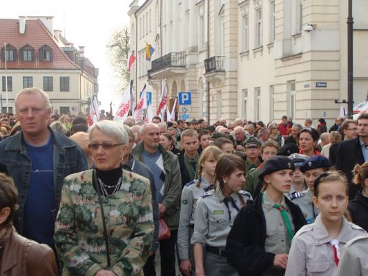 Ofiarom katastrofy w Smoleńsku 
Marsz milczenia

15.04.2010

Słowa kluczowe: Marsz milczenia