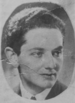 Henryk Ossowski "Dołęga" adiutant "Hubala"
Ogniomistrz pchor. W oddziale od lutego do 25 czerwca 1940 r. Od stycznia 1941 r w ZWZ i AK.

Jego imieniem nazwano ulicę w Płocku. Mieszkał w Borowiczkach
Słowa kluczowe: Henryk Ossowski