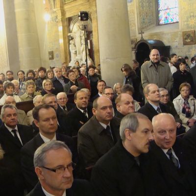 Ofiarom katastrofy w Smoleńsku 
W katedrze
15.04.2010

Słowa kluczowe: Ofiarom katastrofy 