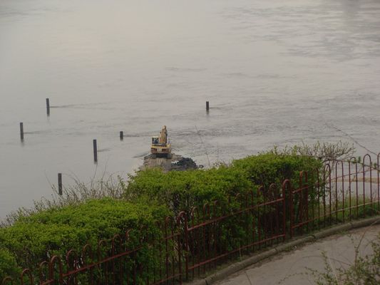 Budujemy molo ....
... czyli niszczymy urocze miejsce. Czy warto?
Słowa kluczowe: molo