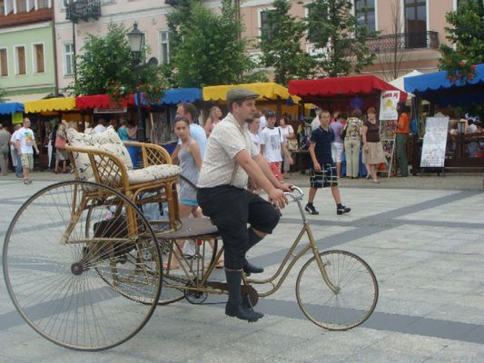 Dni Historii Płocka 2010
historia roweru - tricykl
Słowa kluczowe: rower