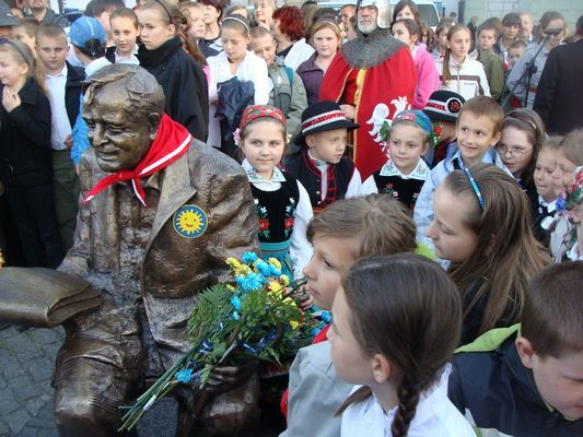 Odsłonięcie pomnika Druha Wacława Milke - ławeczka
14 - 06 - 2010 r
Słowa kluczowe: laweczka