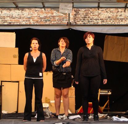 Teatr PER SE - Kompot
teatr Letni na dziedzińcu Płockiej Galerii Sztuki
Słowa kluczowe: pPER SE