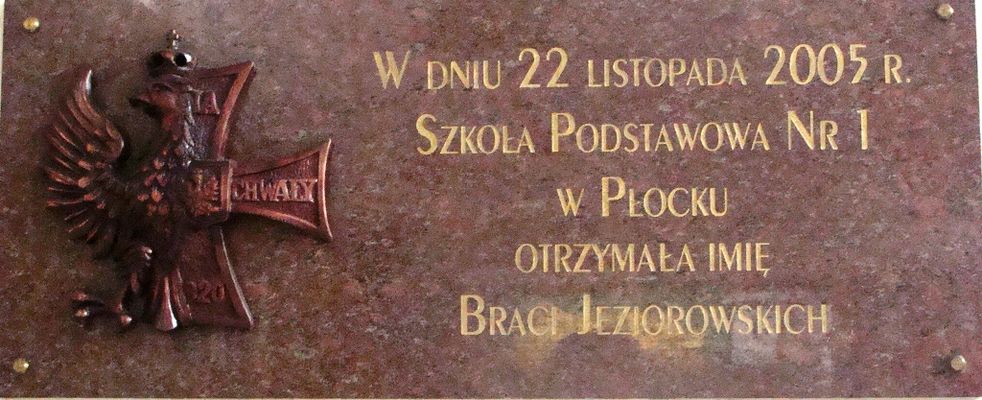 SP Nr. 1
tablica na terenie szkoły
Słowa kluczowe: Jeziorowscy szkoła