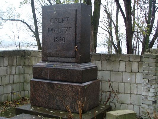 cmentarz ewangelicki 
Pomnik fundatorów cmentarza - rodziny Maltze
Słowa kluczowe: cmentarz ewangelicki 