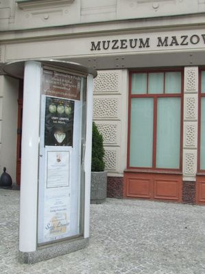 Reklamy zapraszają do Muzeum Mazowieckiego
ulica Tumska 8
Słowa kluczowe: Tumska, muzeum