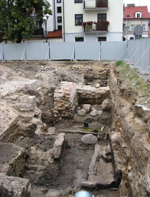 Plac 13 Straconych
Odkrytą prywatną mykwę
Słowa kluczowe: wykopaliska Plac 13 Straconych