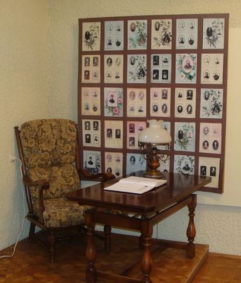 w domu Władysława Broniewskiego
Słowa kluczowe: Broniewski