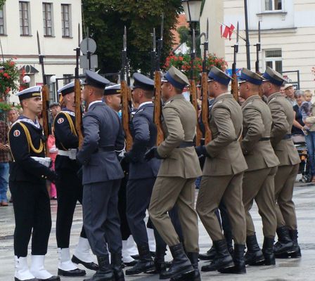 Musztra paradna
18 sierpnia 2010 r.
Słowa kluczowe: musztra